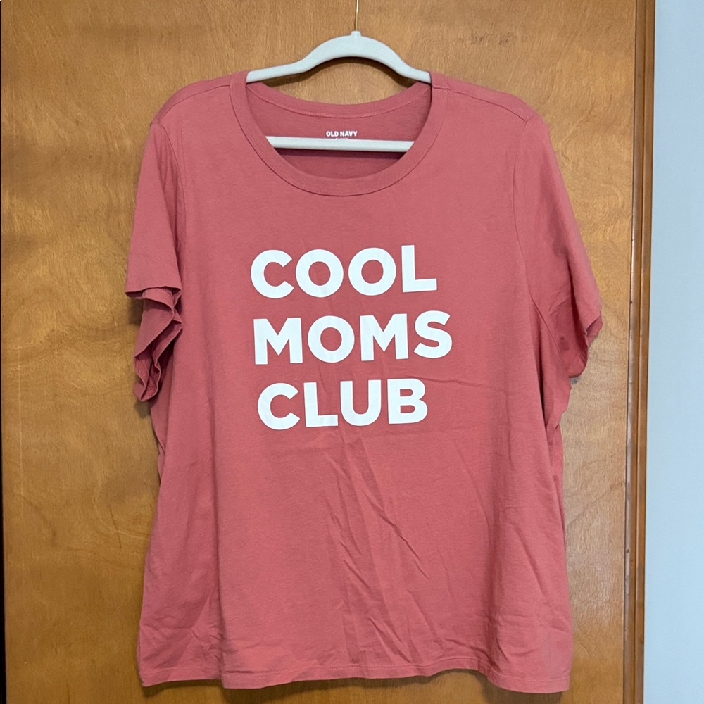 Old Navy W omen’s Pink T-Shirt - Cool Moms Club